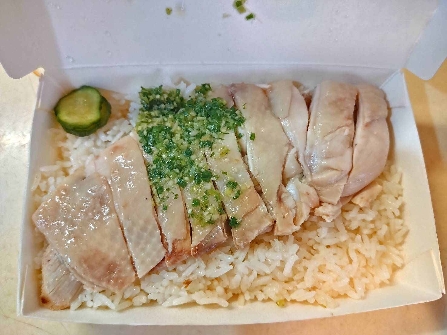 [ 美食 ] 台北市 松山區 慶城街 慶城海南雞飯 – 混水摸魚